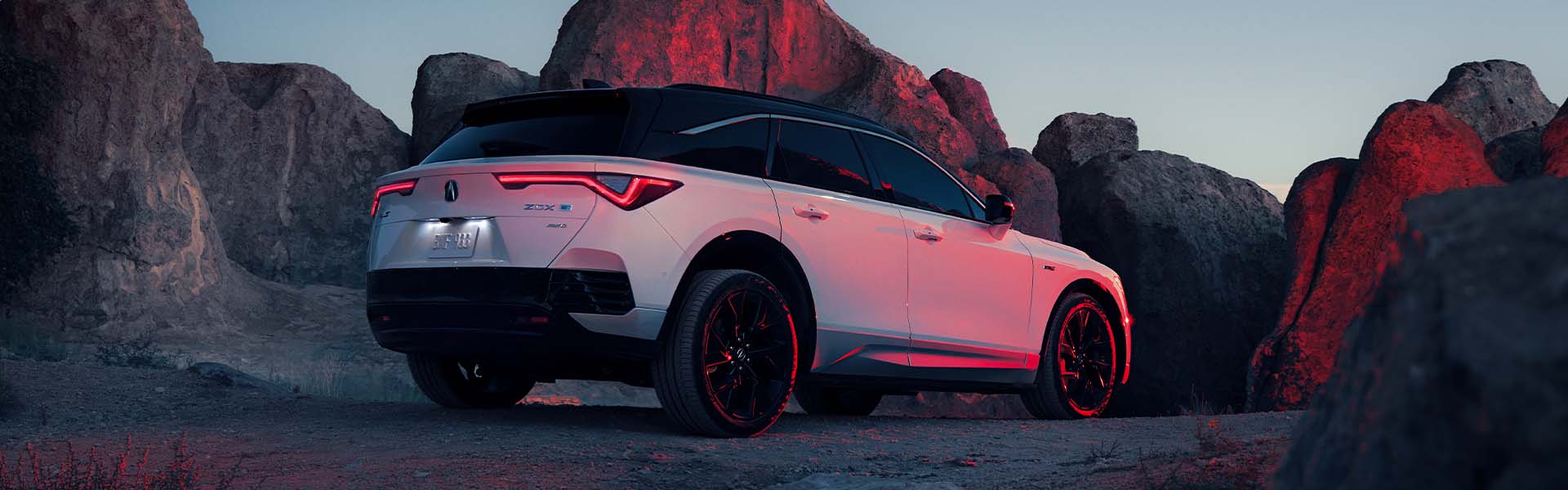 acura zdx white/black