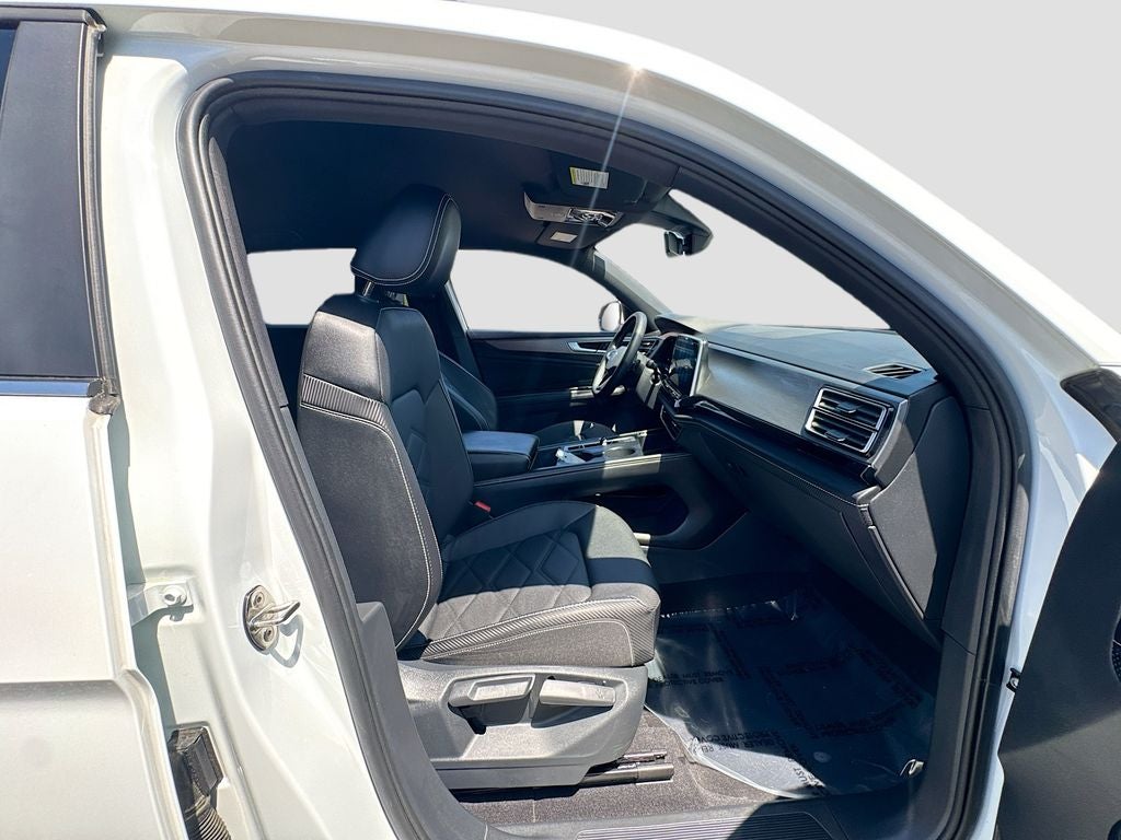 2024 Volkswagen Atlas Cross Sport 2.0T SE