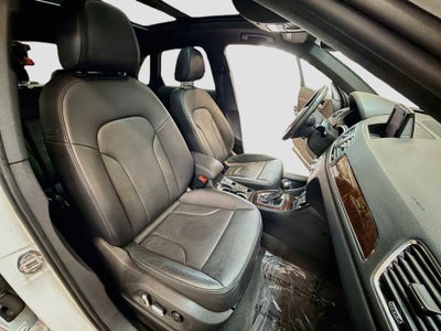 2016 Audi Q3 2.0T Prestige quattro